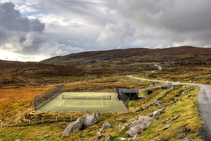 bunabhainneadar-tennis-court-isle-of-harris-scotland